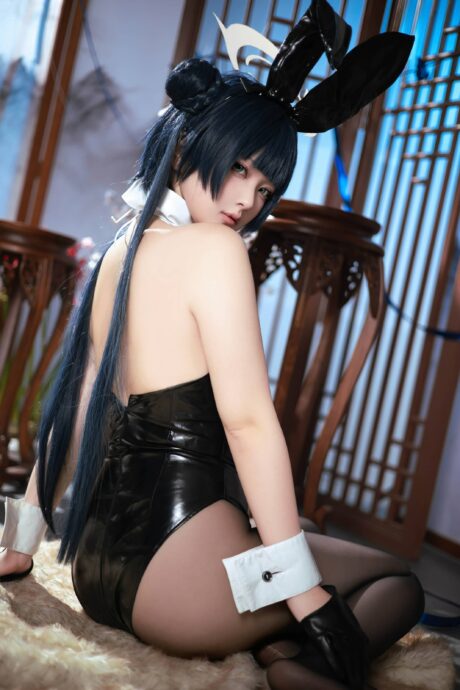 兔女郎版的神秘与高贵:屿鱼Yukako龙华妃咲COS惊艳亮相 兔女郎版的神秘与高贵:屿鱼Yukako龙华妃咲COS惊艳亮相