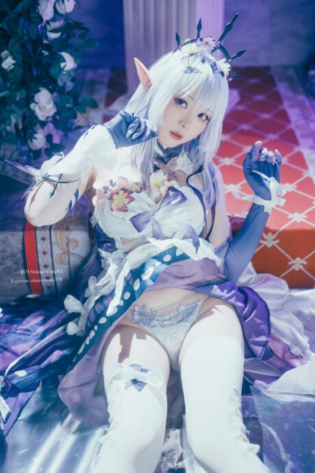 从冥界走来的精灵:霜月shimo完美COS遐蝶的神秘与优雅 从冥界走来的精灵:霜月shimo完美COS遐蝶的神秘与优雅