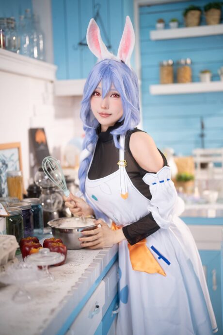 兔耳少女跃然纸上:ElyEE子COS演绎兔田佩克拉的甜美魅力 兔耳少女跃然纸上:ElyEE子COS演绎兔田佩克拉的甜美魅力