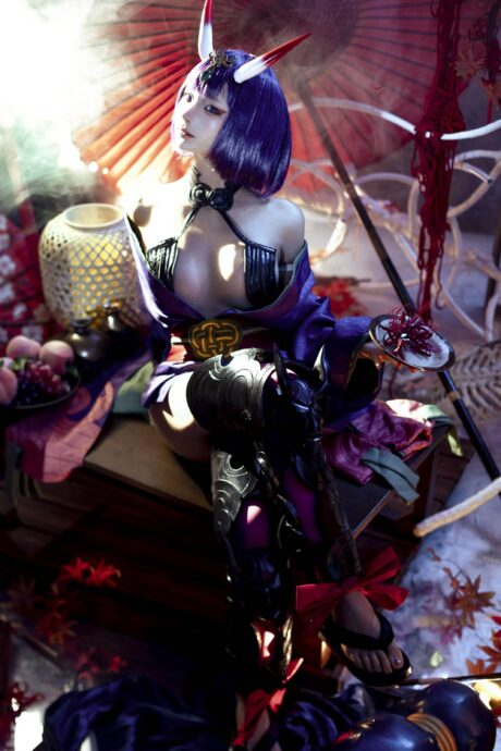 酒吞童子妖艳再现：蠢沫沫COS完美诠释FGO中的鬼王魅力