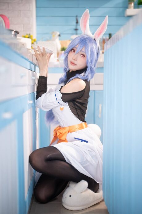 兔耳少女跃然纸上:ElyEE子COS演绎兔田佩克拉的甜美魅力 兔耳少女跃然纸上:ElyEE子COS演绎兔田佩克拉的甜美魅力