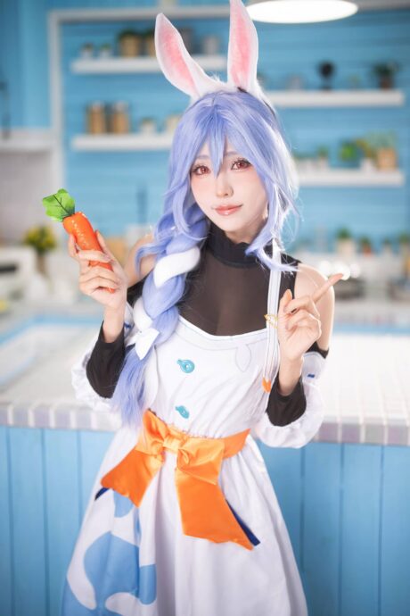 兔耳少女跃然纸上:ElyEE子COS演绎兔田佩克拉的甜美魅力 兔耳少女跃然纸上:ElyEE子COS演绎兔田佩克拉的甜美魅力