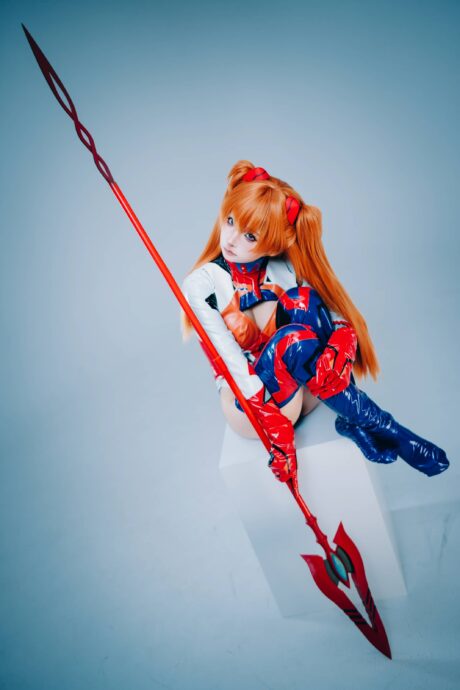 蠢沫沫明日香COS:展现EVA二号机战斗女王的英气与魅力 蠢沫沫明日香COS:展现EVA二号机战斗女王的英气与魅力