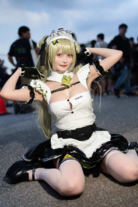 Suzura铃木FF45惊艳亮相:演绎妮姬索达cos女仆装治愈全场 Suzura铃木FF45惊艳亮相:演绎妮姬索达cos女仆装治愈全场