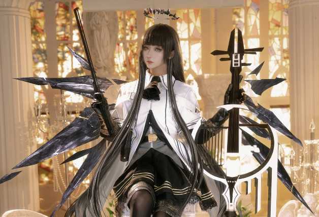 明日方舟阿尔图罗COS：羽生三未带来神秘与优雅的完美交响