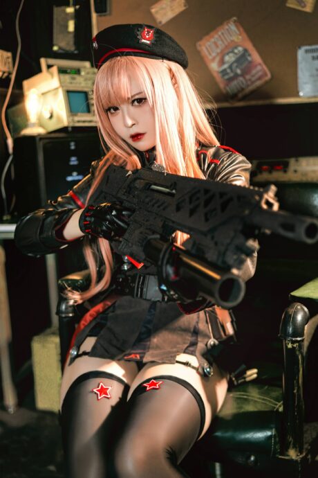 战场老兵的沉稳风采：BANBANKO半半子拉毗COS的精彩表现