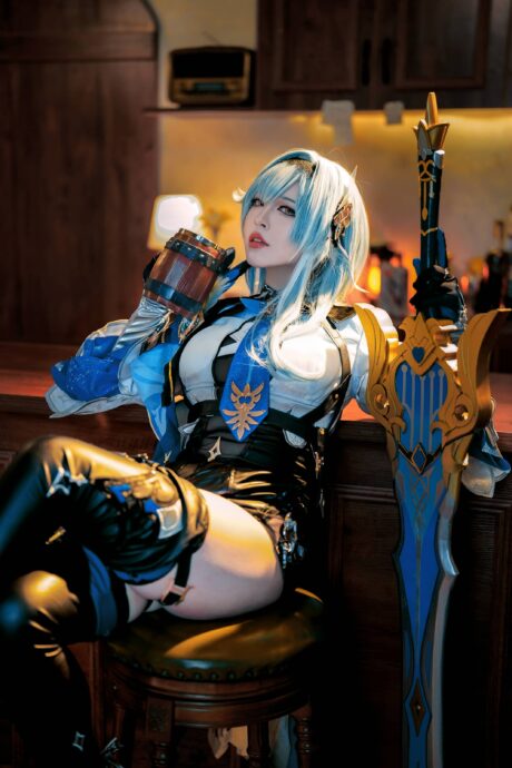 冰感爆表心动瞬间:探秘BANBANKO半半子优菈COS的魅力 冰感爆表心动瞬间:探秘BANBANKO半半子优菈COS的魅力