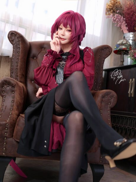 Machi馬吉卡芙卡COS：让人一秒沉浸星核猎手的优雅迷局