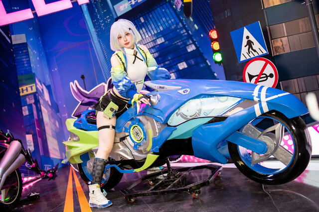 东京电玩展上的星光：Sylwia_Yip演绎追逐卡蕾多·娜娜COS