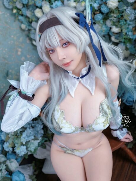 光锥外的演绎：Machi馬吉流萤COS精准而大胆的角色重现