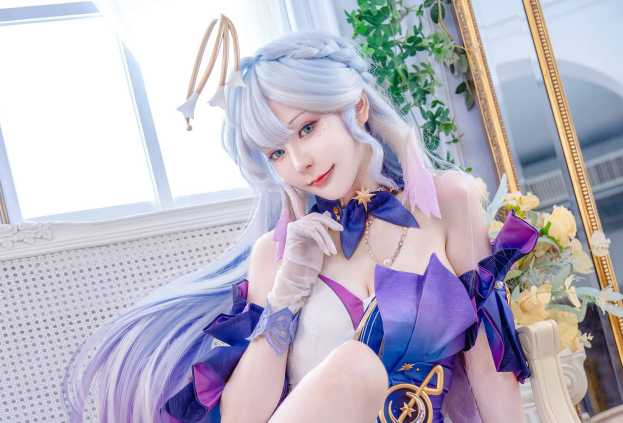 Machi馬吉知更鸟COS：与崩坏星穹铁道银河歌者的完美邂逅