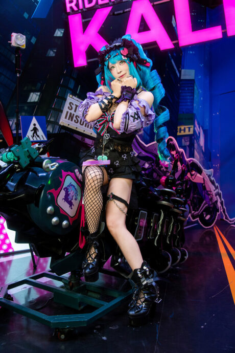 千葉球球莫利哀COS:性感与魅力爆棚,东京电玩展震撼全场 千葉球球莫利哀COS:性感与魅力爆棚,东京电玩展震撼全场