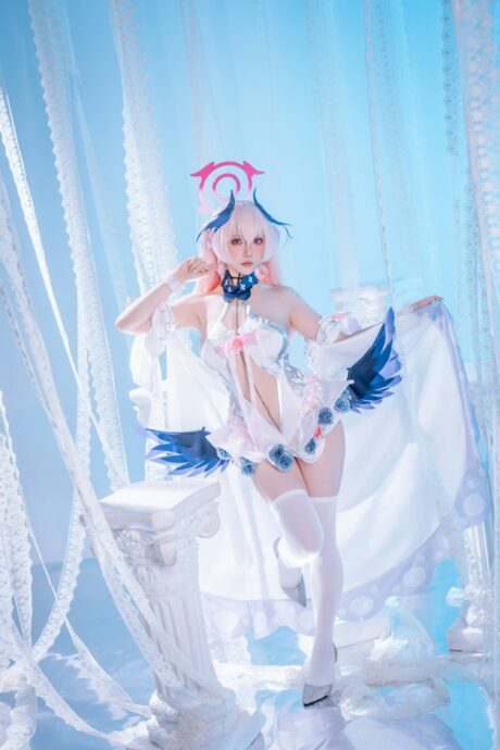 反差感的完美体现：星之迟迟高还原度COS下江小春之魅力