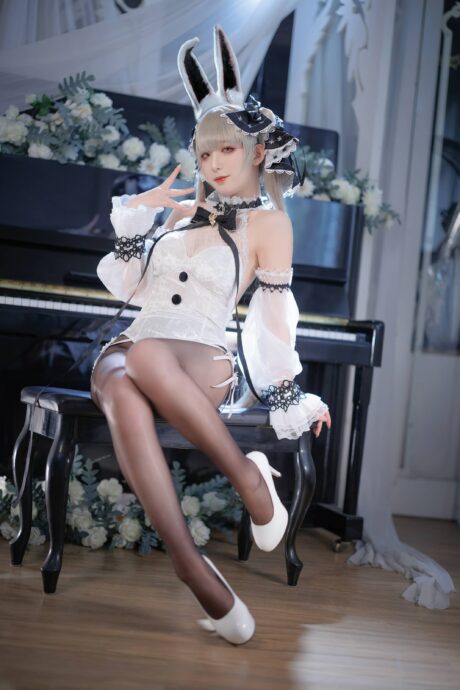 华丽与温柔并存:深入分析封疆疆v的兔女郎版本可畏COS 华丽与温柔并存:深入分析封疆疆v的兔女郎版本可畏COS