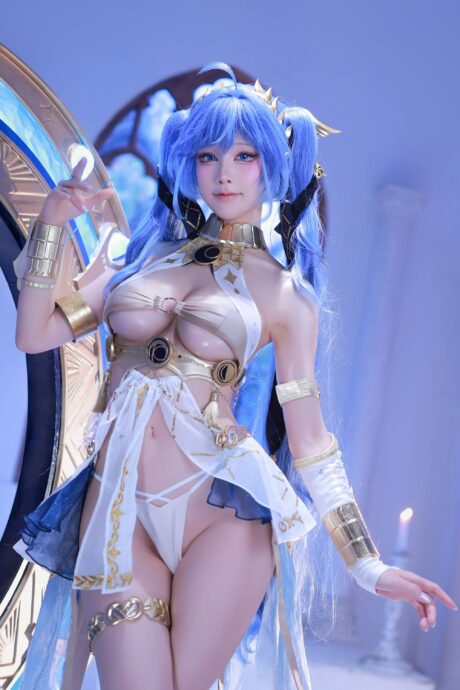 蓝白金的华彩交响:水淼aqua打造的高还原度尤诺COS之美 蓝白金的华彩交响:水淼aqua打造的高还原度尤诺COS之美