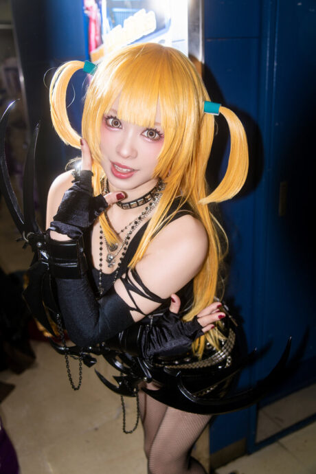 渔网袜与金色双马尾的魅力:ARISA死亡笔记弥海砂COS解析 渔网袜与金色双马尾的魅力:ARISA死亡笔记弥海砂COS解析