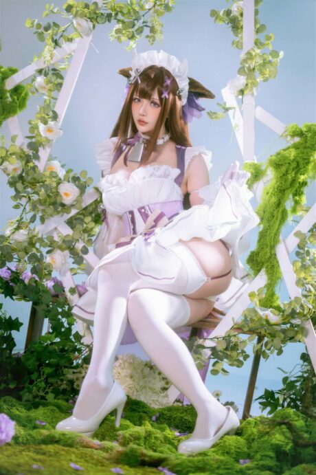 星之迟迟樫野COS：演绎碧蓝航线温柔牛牛治愈系女仆装扮