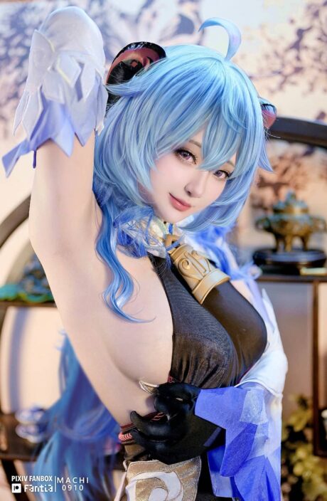 Machi馬吉甘雨COS:原神静谧光影间尽显千年契约的温柔 Machi馬吉甘雨COS:原神静谧光影间尽显千年契约的温柔