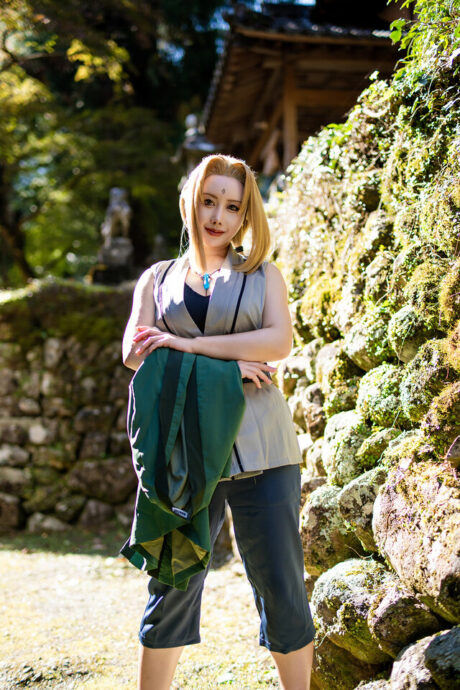 重现经典角色：Kau Toriumi高度还原纲手COS的视觉震撼