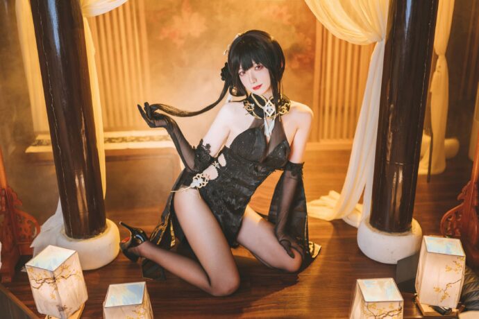 封疆疆v镇海旗袍COS:碧蓝航线舰娘的东方韵味与性感魅力 封疆疆v镇海旗袍COS:碧蓝航线舰娘的东方韵味与性感魅力