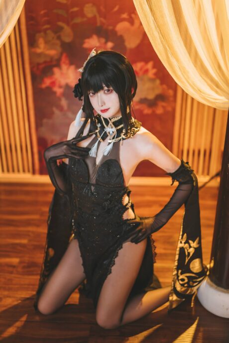 封疆疆v镇海旗袍COS:碧蓝航线舰娘的东方韵味与性感魅力 封疆疆v镇海旗袍COS:碧蓝航线舰娘的东方韵味与性感魅力