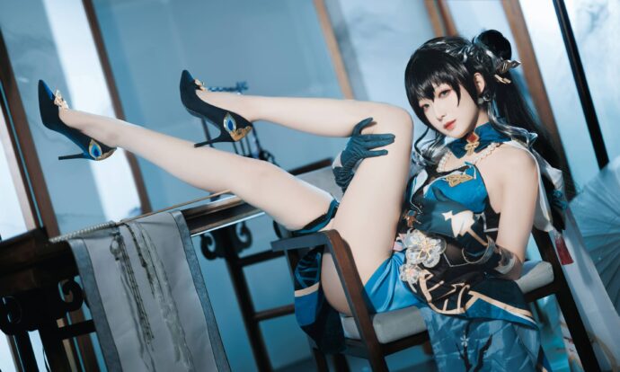 优雅与智慧的交汇：封疆疆v阮梅COS重现星穹铁道学者气质