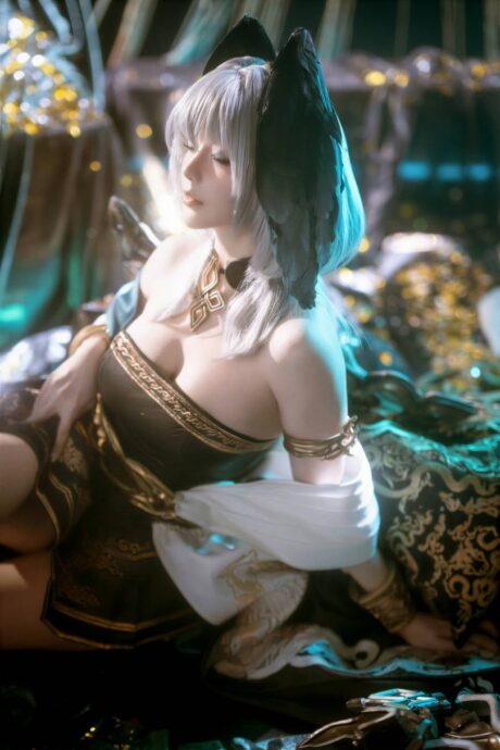 冷静自信的力量感：星之迟迟COS将霍尔海雅的精髓具象化