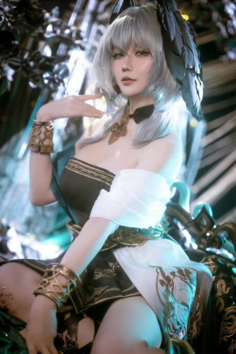 冷静自信的力量感：星之迟迟COS将霍尔海雅的精髓具象化