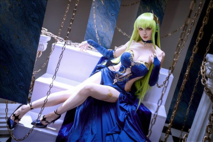 绝美与深邃的碰撞:星之迟迟的高质量COS展现C.C.独特魅力 绝美与深邃的碰撞:星之迟迟的高质量COS展现C.C.独特魅力