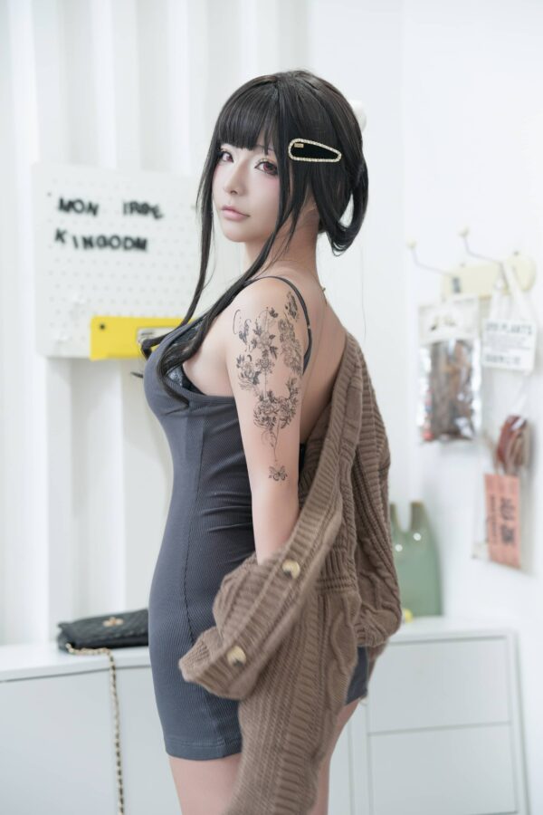 城市天台的战术玫瑰:yuuhui玉汇COS胜利女神D·杀手妻子 城市天台的战术玫瑰:yuuhui玉汇COS胜利女神D·杀手妻子