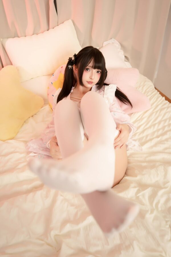 神楽坂真冬的浴衣女仆COS赏析：和风与甜系的结构美学融合