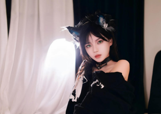 柔软栖息感的视觉表达:桜桃喵缅因猫猫COS演绎可爱与成熟