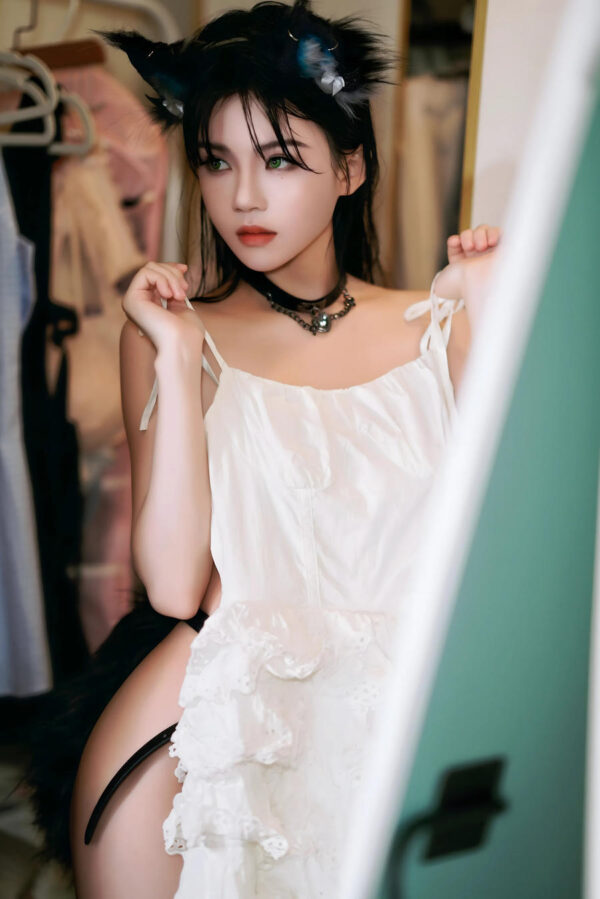 柔软栖息感的视觉表达：桜桃喵缅因猫猫COS演绎可爱与成熟