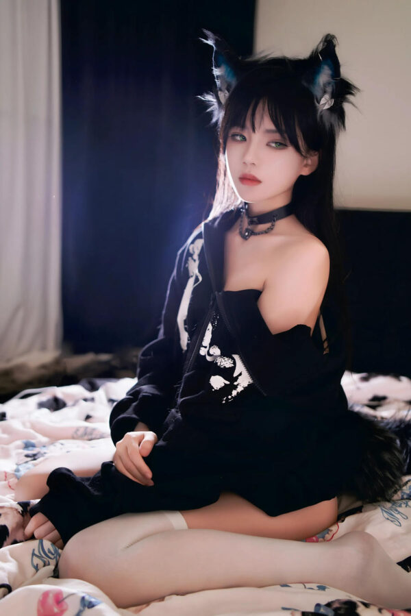 柔软栖息感的视觉表达：桜桃喵缅因猫猫COS演绎可爱与成熟