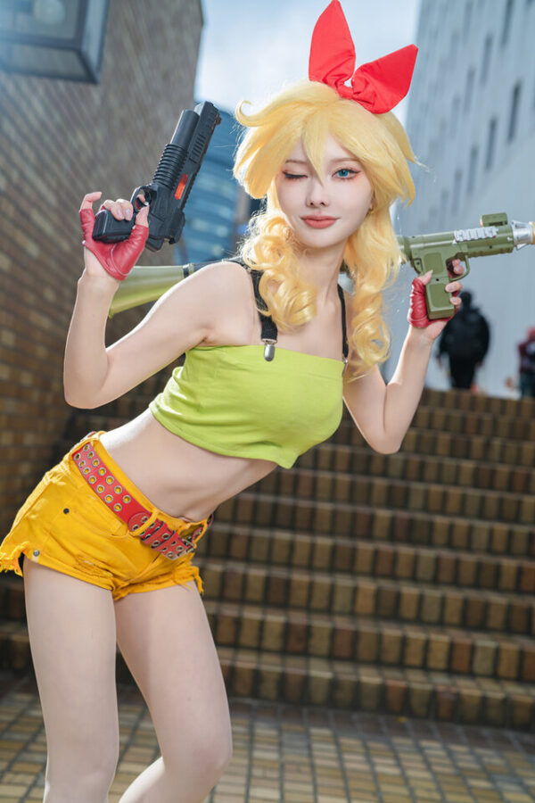 Ekubo兰琪COS：来自龙珠的昭和少女在池袋阳光城惊艳亮相