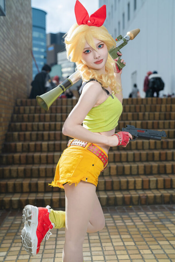 Ekubo兰琪COS：来自龙珠的昭和少女在池袋阳光城惊艳亮相