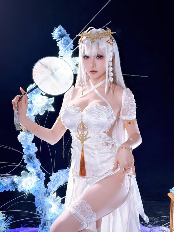 星之迟迟埃姆登COS：碧蓝航线旗袍下的冷艳神秘与距离感美