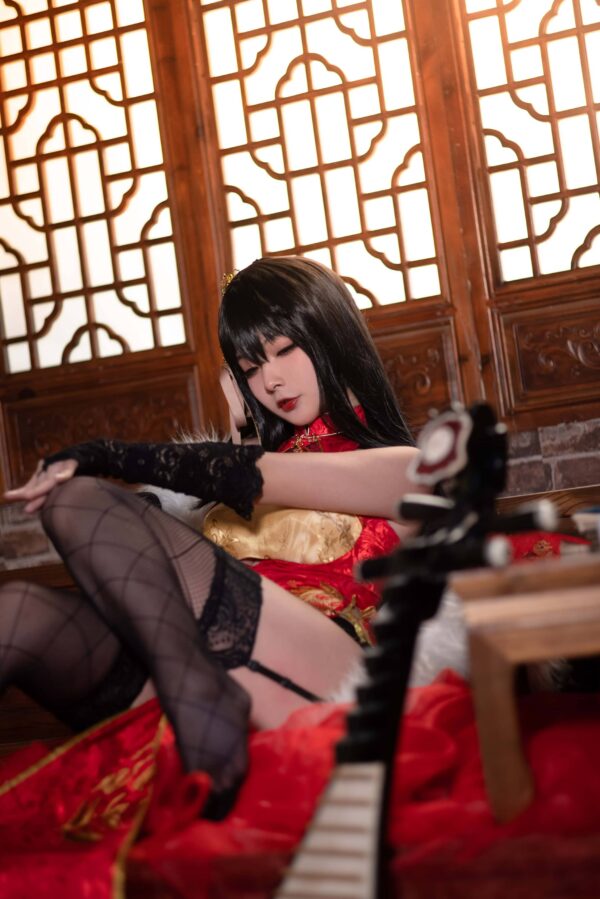 红金锁定的温柔危险：yuuhui玉汇碧蓝航线大凤旗袍COS赏析