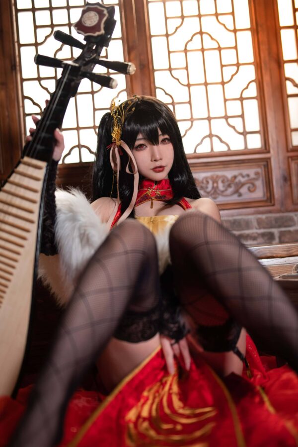 红金锁定的温柔危险：yuuhui玉汇碧蓝航线大凤旗袍COS赏析