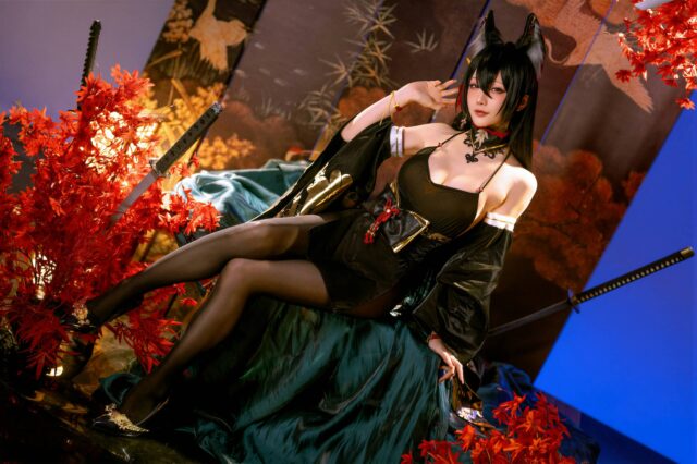 碧蓝航线星之迟迟COS：将旗袍近江的优雅与魅力完美结合