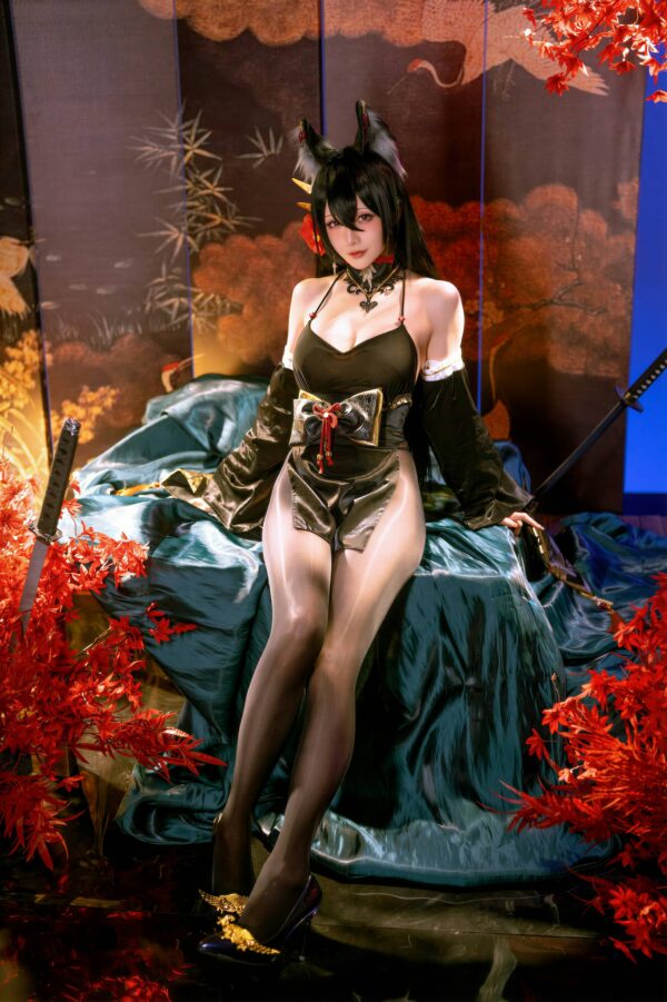 碧蓝航线星之迟迟COS：将旗袍近江的优雅与魅力完美结合