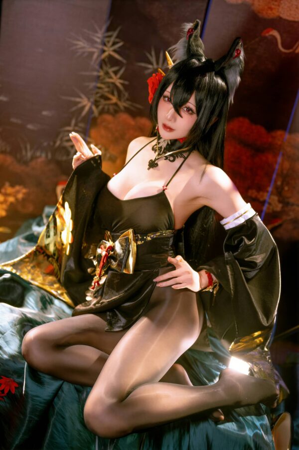 碧蓝航线星之迟迟COS：将旗袍近江的优雅与魅力完美结合