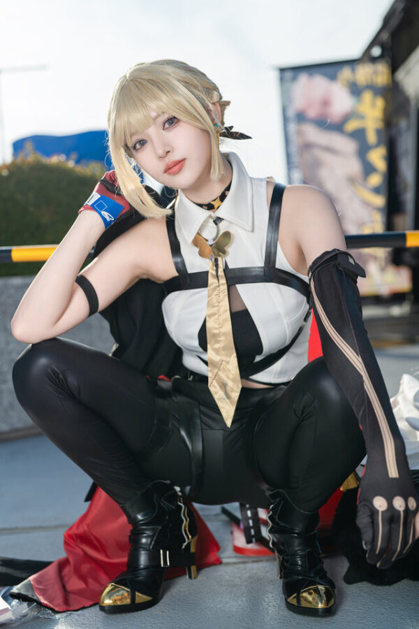 Comic Market现场直击：高島江梨奈伊芙琳cos为何惊艳全场