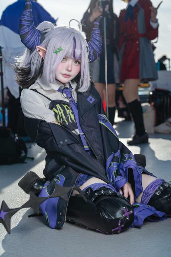 Hololive拉普拉斯COS：猫山たぬ演绎傲娇与甜美的极致反差