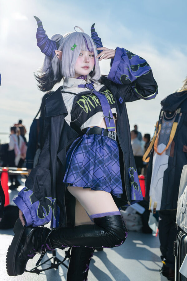 Hololive拉普拉斯COS：猫山たぬ演绎傲娇与甜美的极致反差