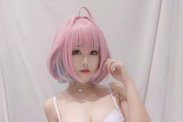 蜜汁猫裘偶像大师COS：演绎女仆版梦见璃亚梦的俏皮与温婉