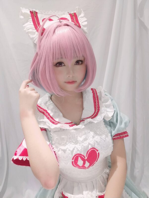 蜜汁猫裘偶像大师COS：演绎女仆版梦见璃亚梦的俏皮与温婉