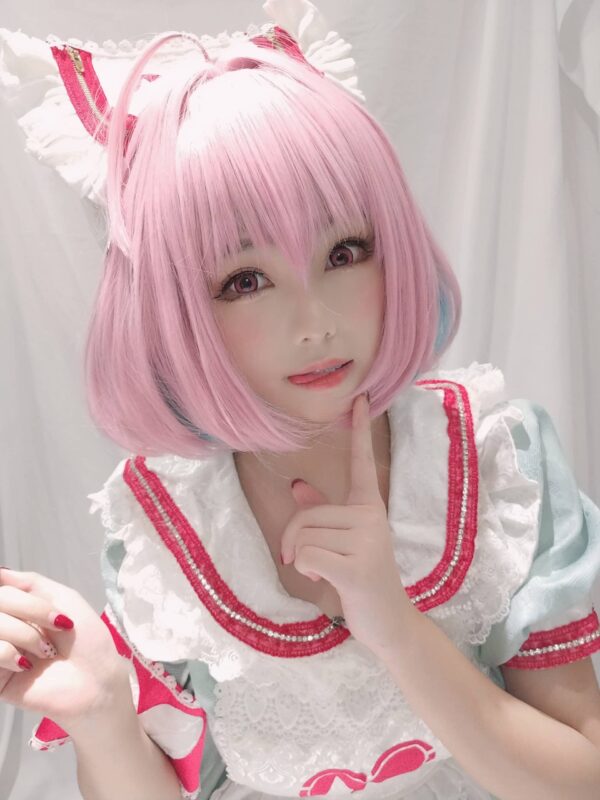 蜜汁猫裘偶像大师COS：演绎女仆版梦见璃亚梦的俏皮与温婉