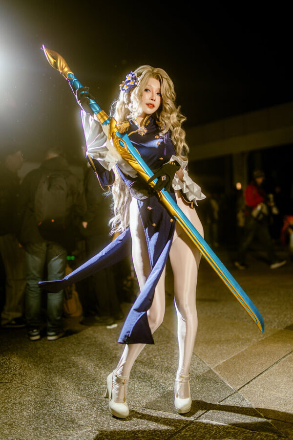 餓小璇miu达丽安COS｜棕色尘埃2神级演绎惊艳台湾FF46现场