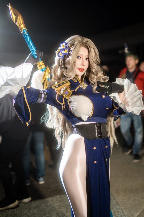 餓小璇miu达丽安COS｜棕色尘埃2神级演绎惊艳台湾FF46现场